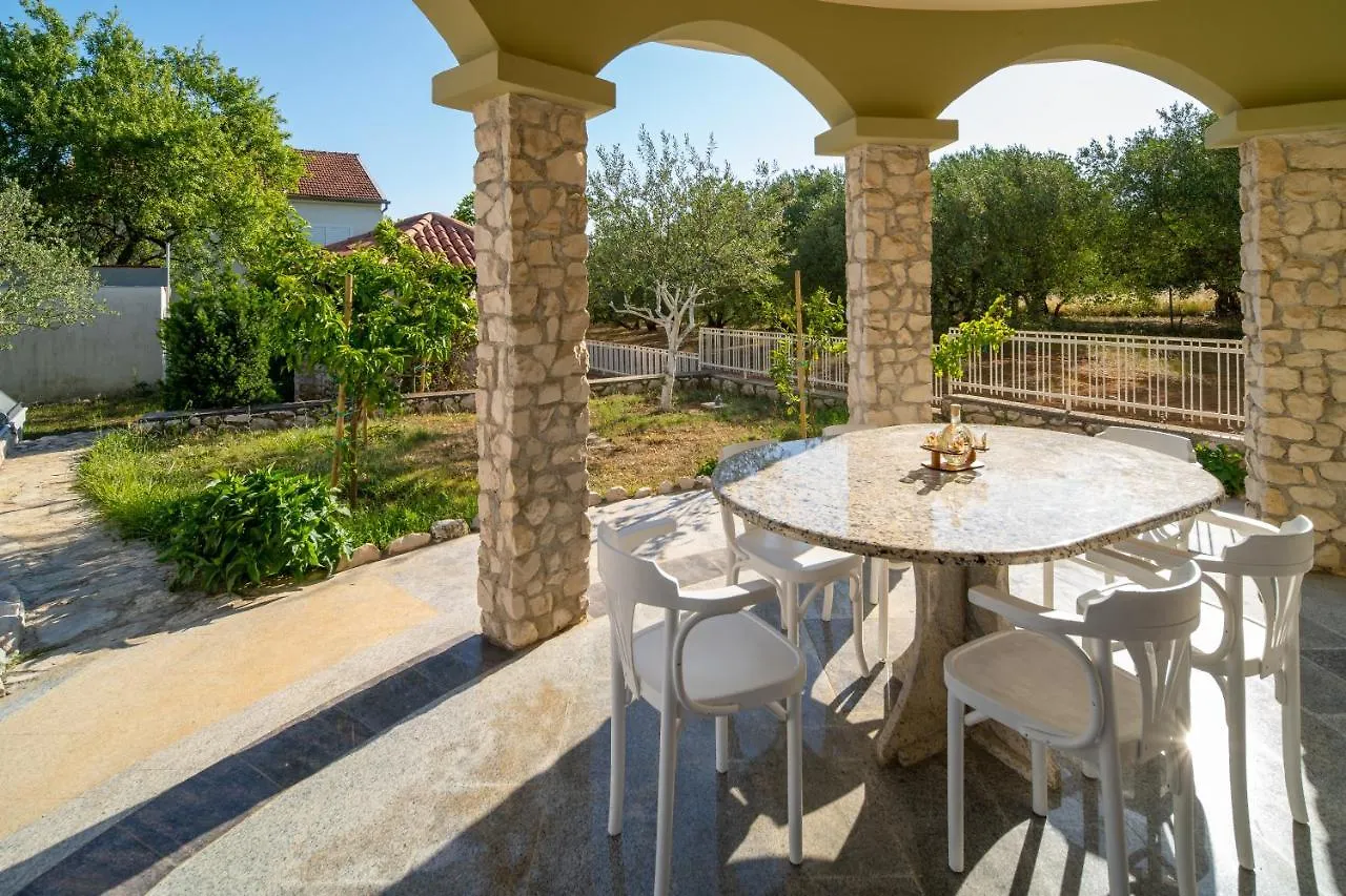 Lusi House Villa Sveti Filip i Jakov