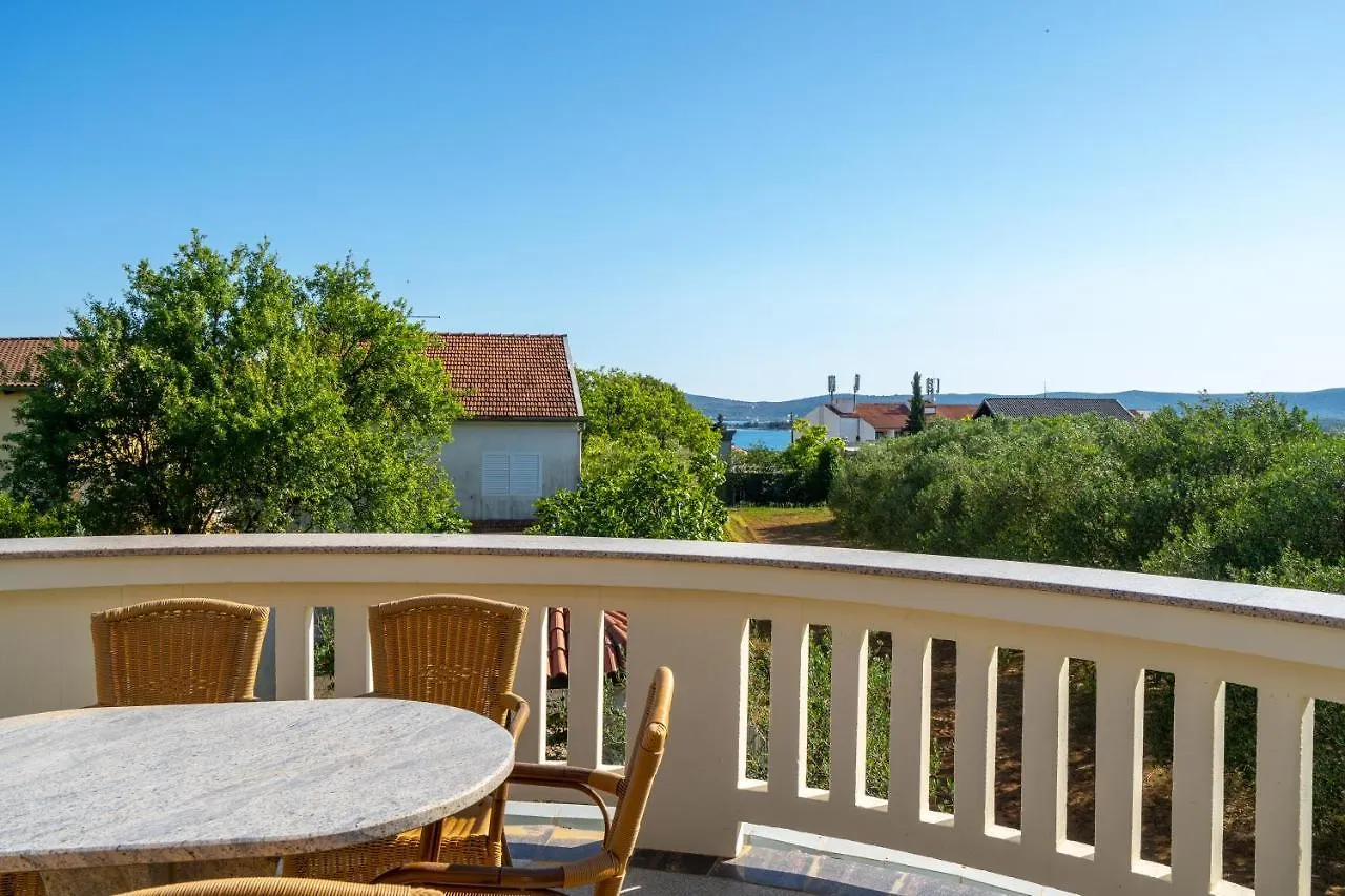 Lusi House Villa Sveti Filip i Jakov 0*,