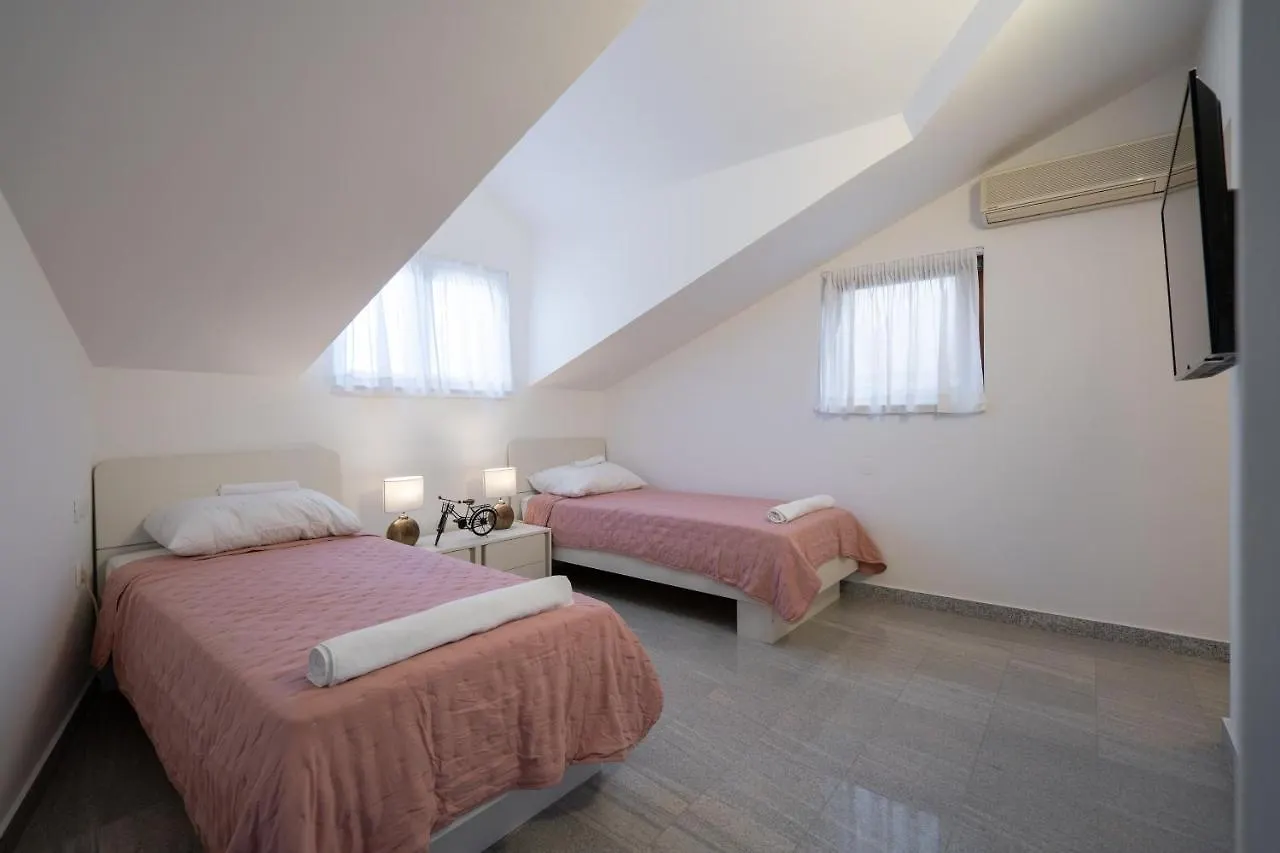 Vila Lusi House Sveti Filip i Jakov